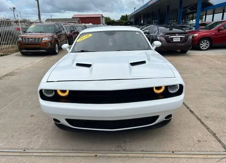 2020 Dodge Challenger Coupe - Muscle Car Power